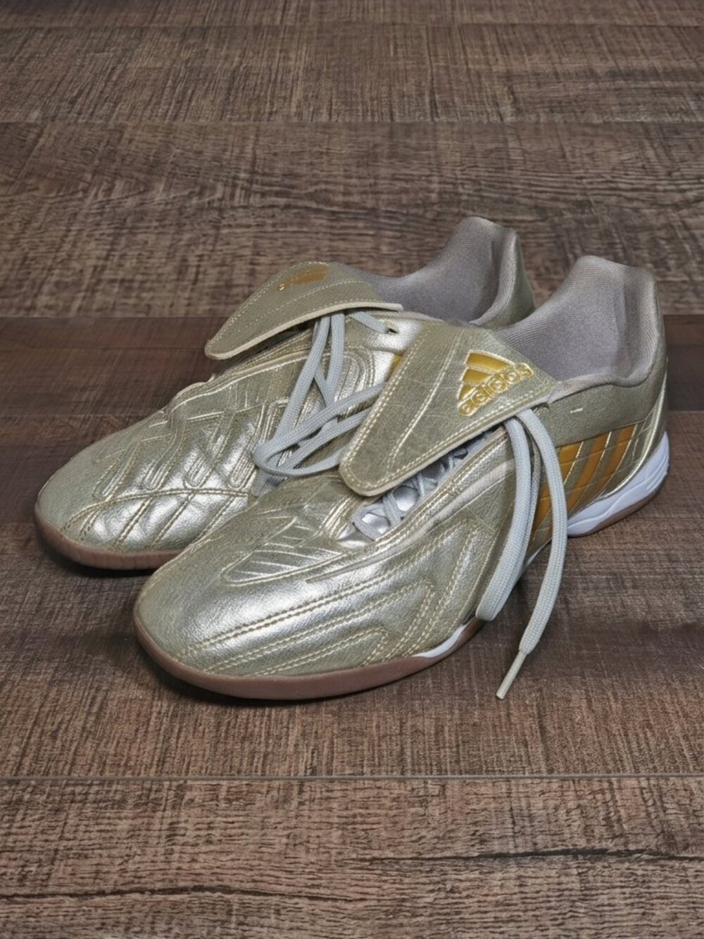 Vintage Adidas Predator Absolado PS IN Silver Gold Mens 9.5 Indoor Soccer